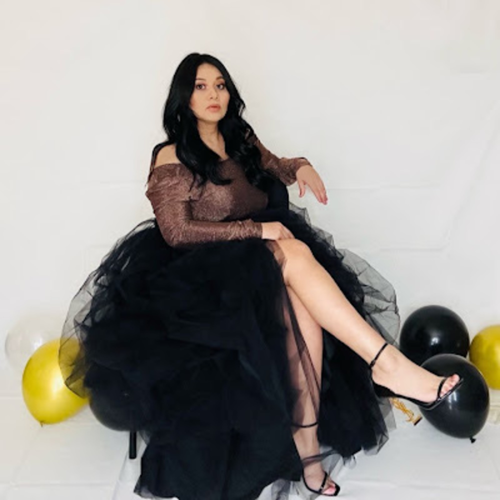 Meet your Posher, Cynthia